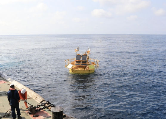 Anlagen zur Überwachung von Wasser vor der Küste